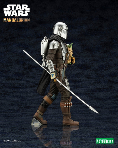 ARTFX+ MANDALORIAN™& GROGU™ with Beskar Staff
